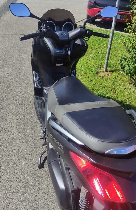 Yamanha Xmax 250 Momodesign