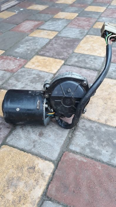 Моторчик стеклоочистітеля Mercedes