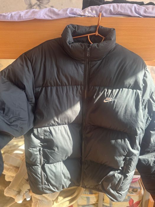 Пуховик Nike в ідеальному стані
