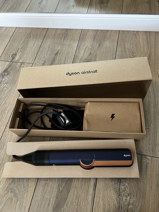Dyson Airstrait в цвете Prussian Blue Copper