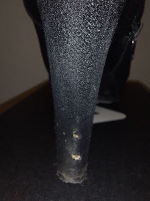 Buty na obcasie.