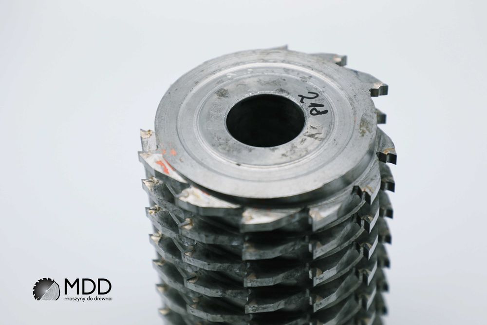 A218. Głowica stalowa 125x180x35 jeżowa