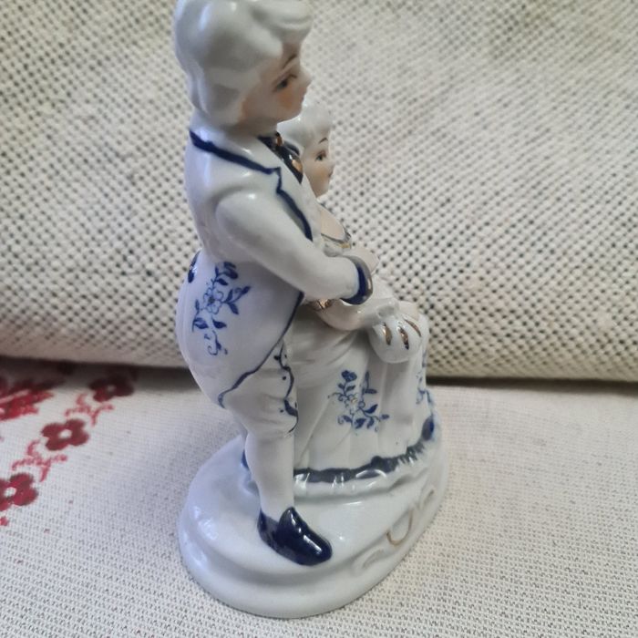 Figurka porcelanowa