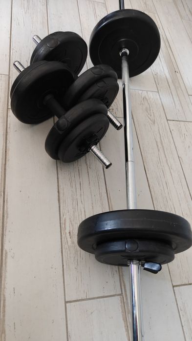 Conjunto de Halteres e Barra com discos.