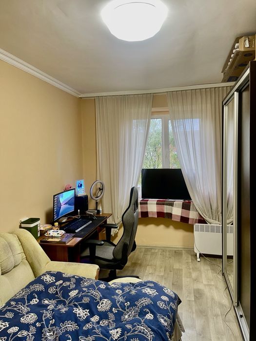Продаж квартири в районі ринку ГИД
