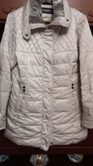 Куртка-Пуховик с отстегивающимся капюшоном