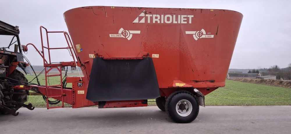 Wóz paszowy trioliet 16m³