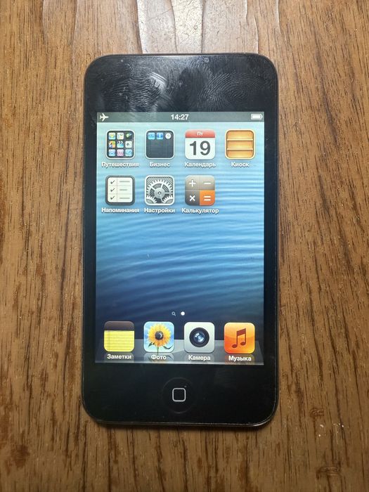 Продам ipod 4 на 8gb