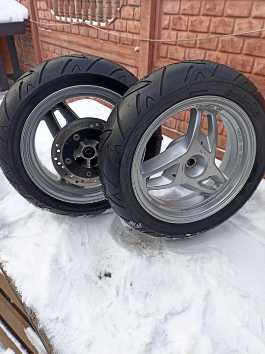 Продам пару коліс.sYm jet euro x 2t 50