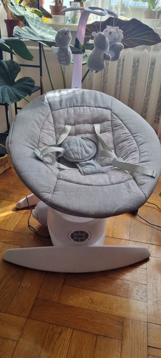 Заколисуючий центр (гойдалка) + подарунок