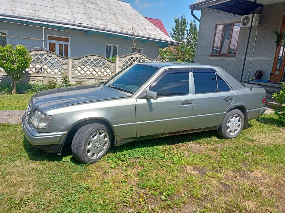 Продам Мерседес W124   E клас