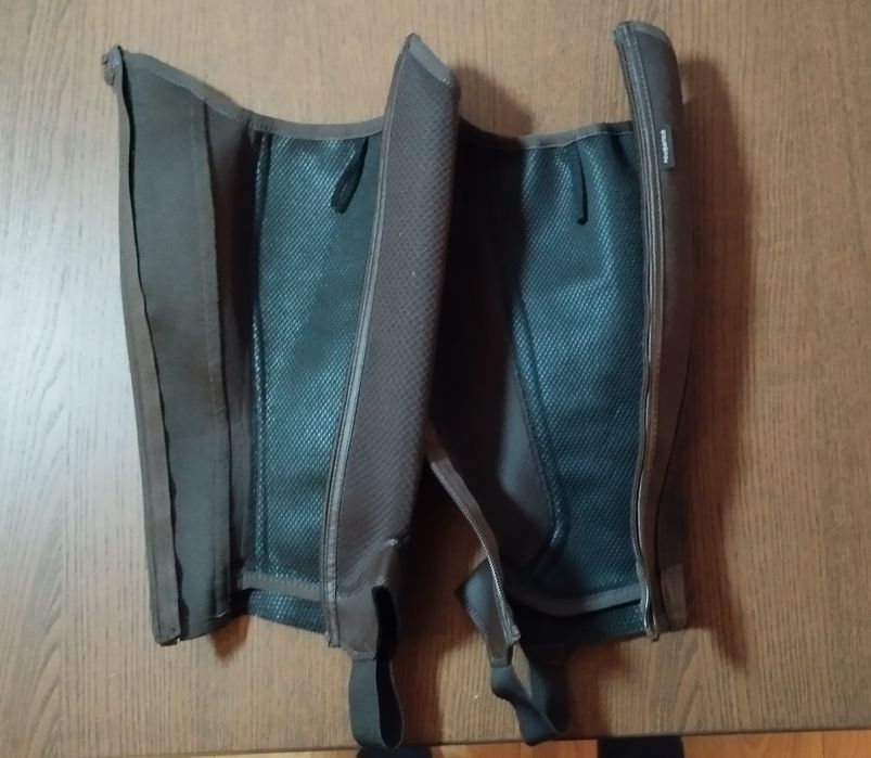 Czapsy jeździeckie Fouganza 100 mesh brązowe nowe M