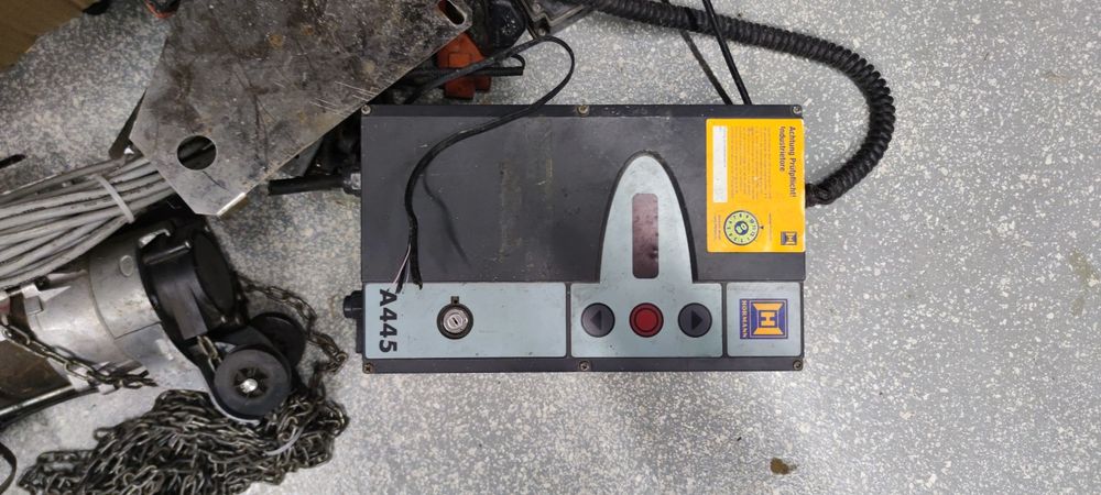 Napęd elektryczny silnik do bramy przemysłowej Hormann a445  WA400