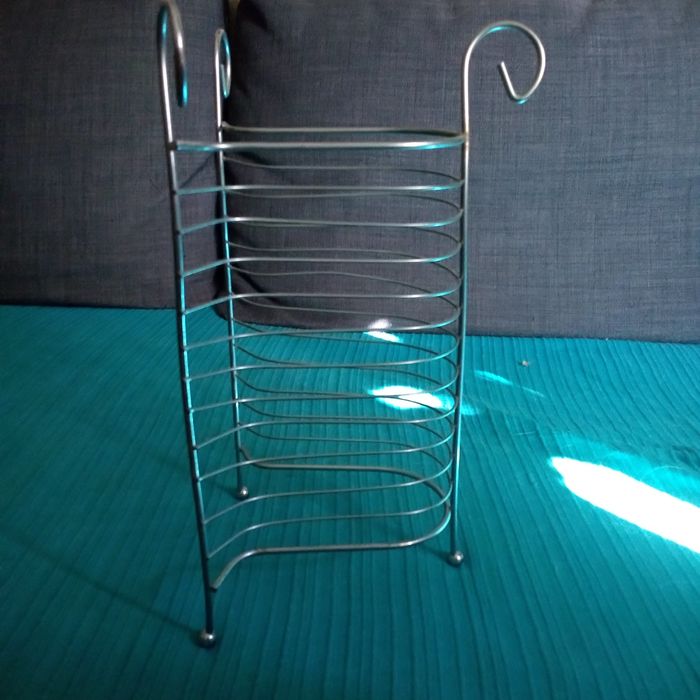 Estante para cd's ou para pendurar brincos