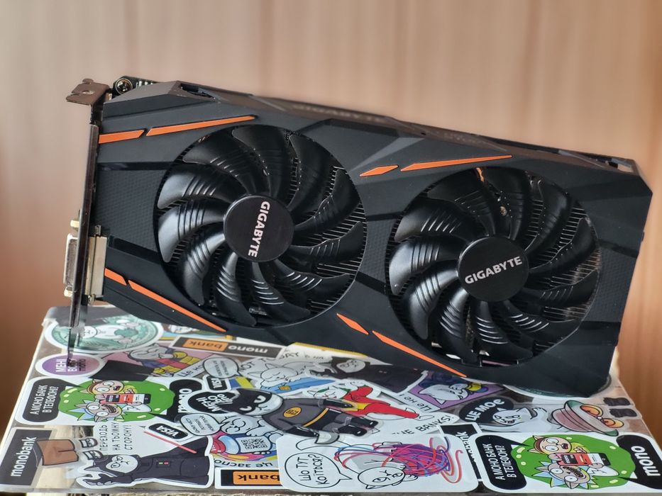 Відеокарта Gigabyte rx 580 4Gb