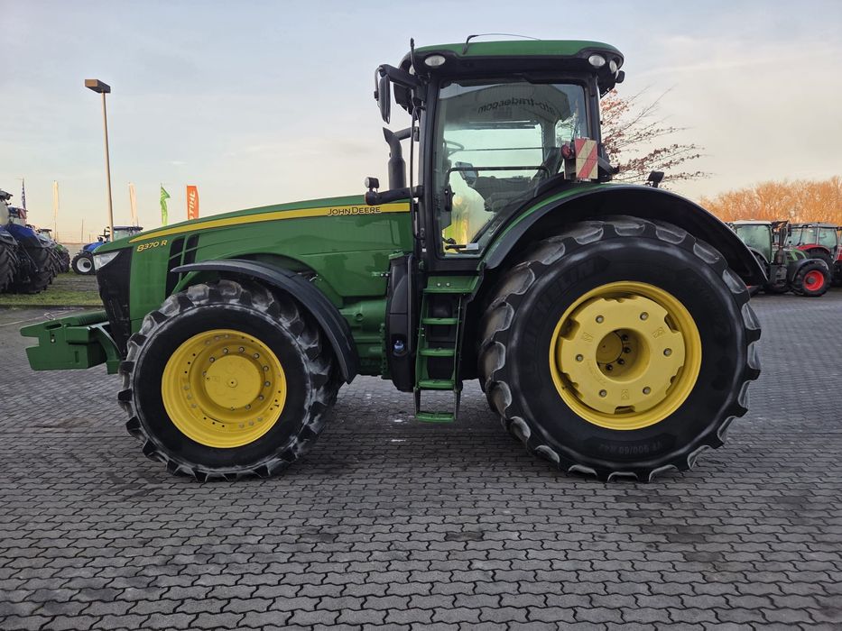 Трактор John Deere