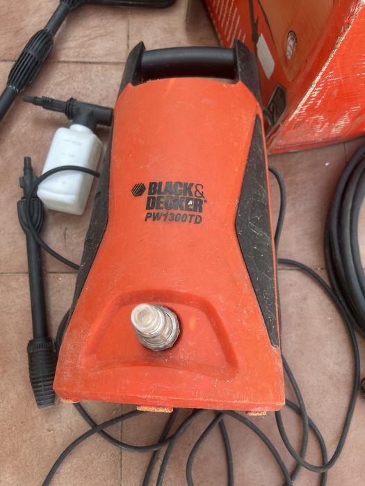 Maquina de pressao black & decker e acessorios