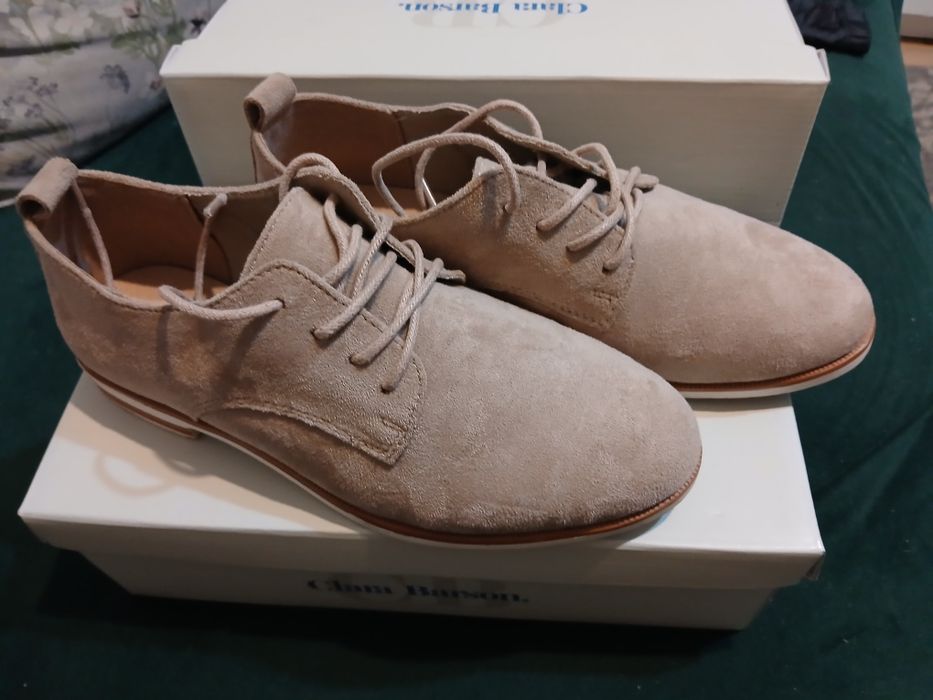 Jasne półbuty Clara Barson rozmiar 38