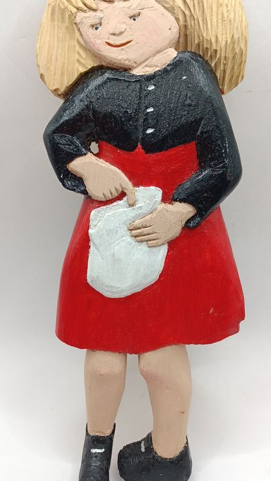 Figurka płaskorzeźba dziewczynka ręcznie malowana