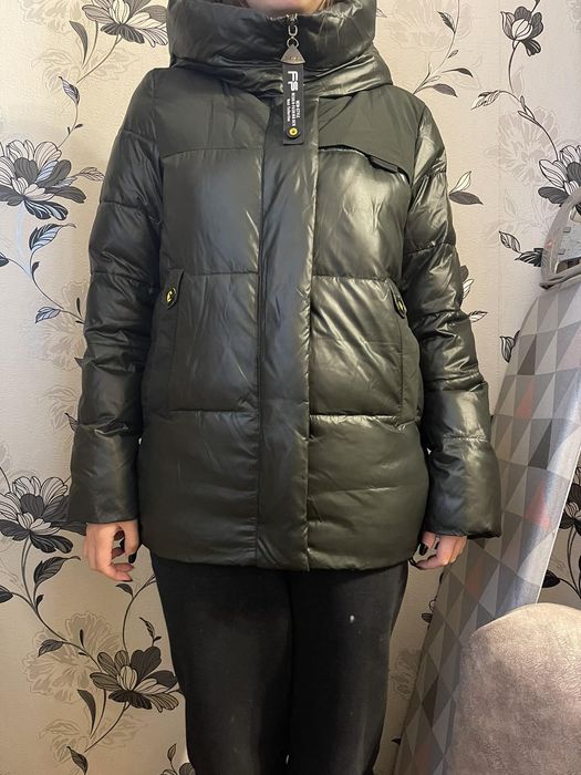 Продам пуховик в гарному стані