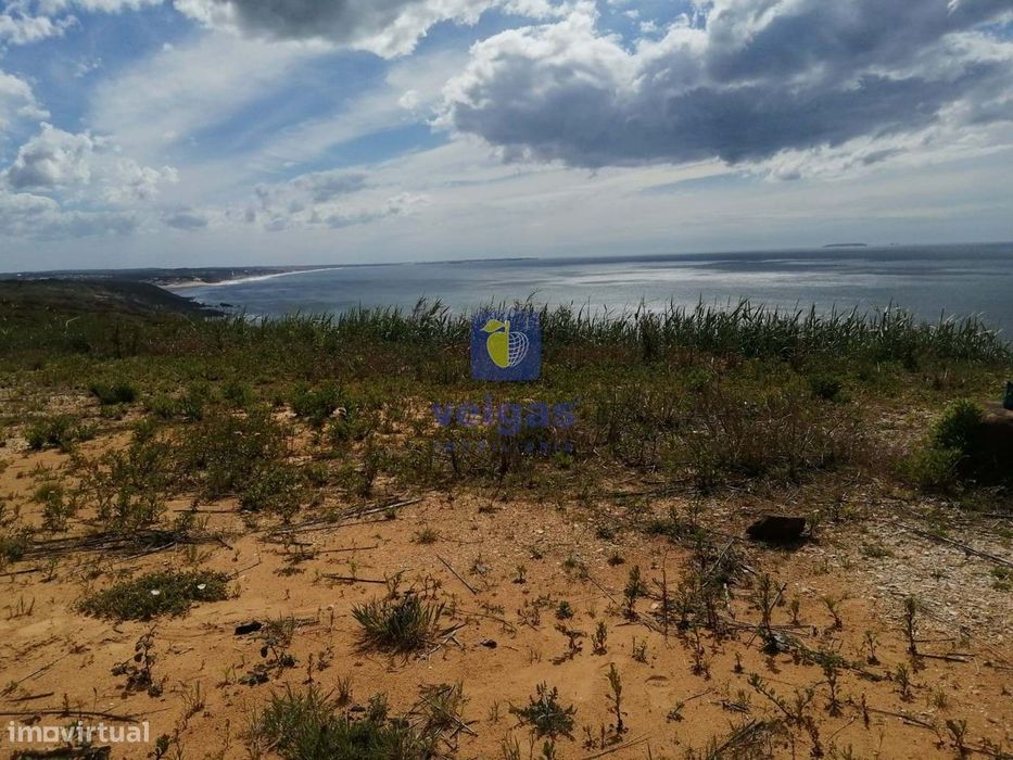 Terreno Rústico de 3430m2 com Magnífica Vista Oceânica — Caldas Da Rainha - Santo Onofre E Serra Do Bouro, Leiria