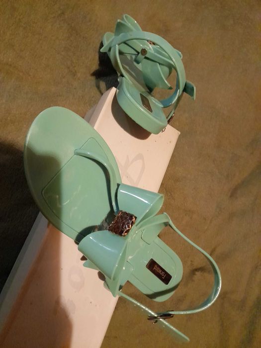 Sandália mules tricolor e outros 37 - tudo a 10€ em Lisboa