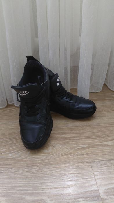 Кроссовки  кожаные  Р 41