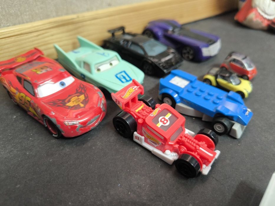 Lote / Conjunto de 8 Carros em Miniatura