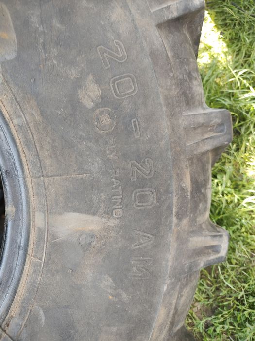 Продам шину 20х20 для комбайна