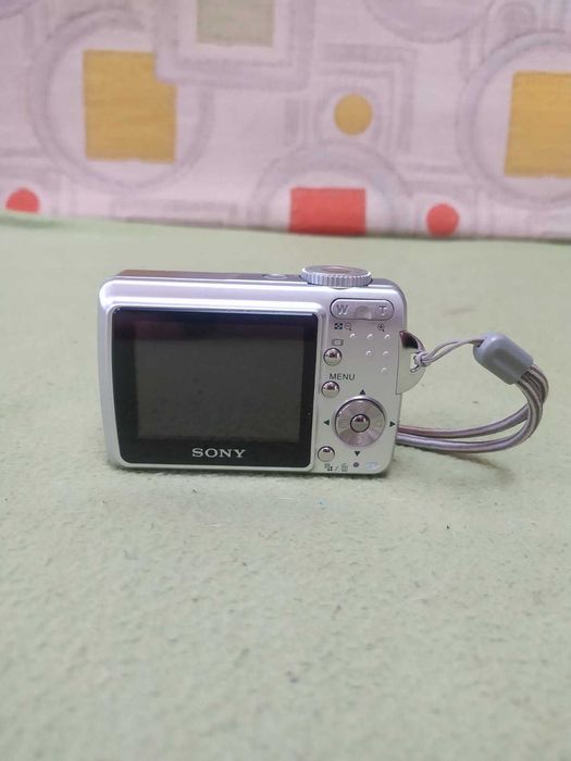 Aparat fotograficzny SONY CYBERSHOT DSC-S-500-uszkodzony.