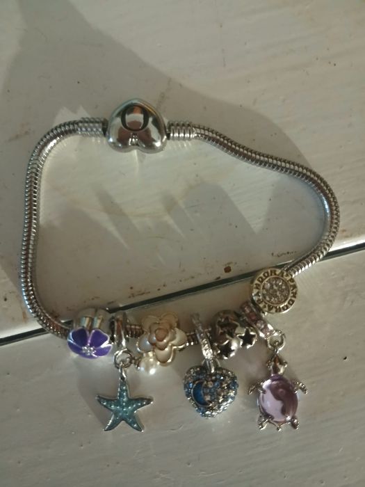 Pulseira da p 7 pingentes