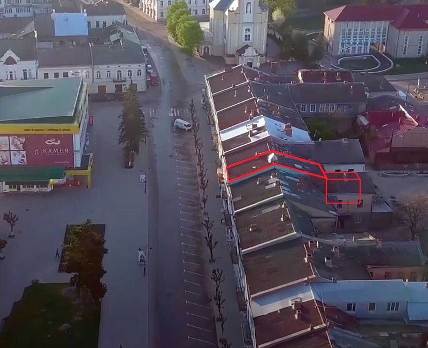 Унікальний комплекс нерухомості (із 2-ох квартир) в історичному центрі Коломиї | Площа Відродження