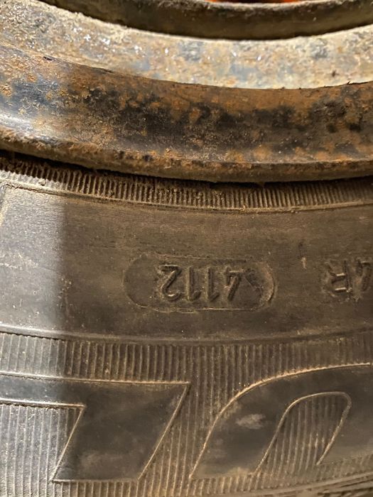 Продам резину в зборі з дисками 195/65 R15