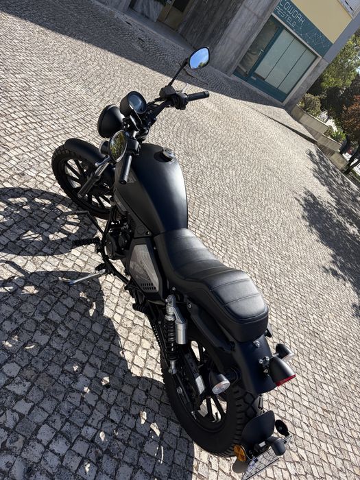 Keeway K-Light 125 – Ano 2023 – Só 2.800 km