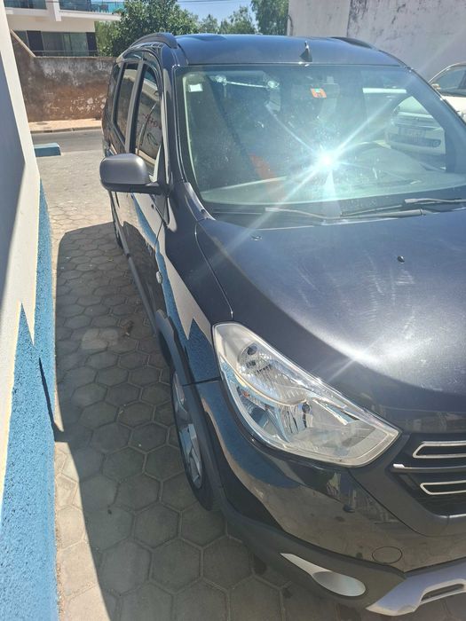 Vendo Carro Dacia lodgy 2021 7 lugares + empresa TVDE de 2 anos