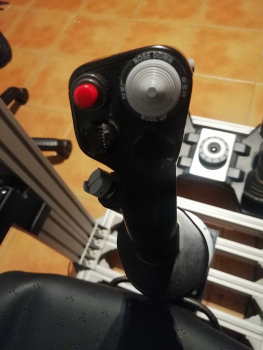 Thrustmaster Warthog Stick - joystick simulador voo - oferta extensão