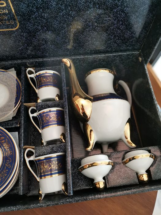 Conjunto de café antigo