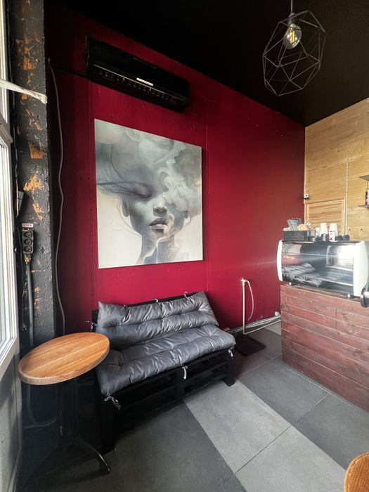 Стіл дубовий для кафе з ковкою