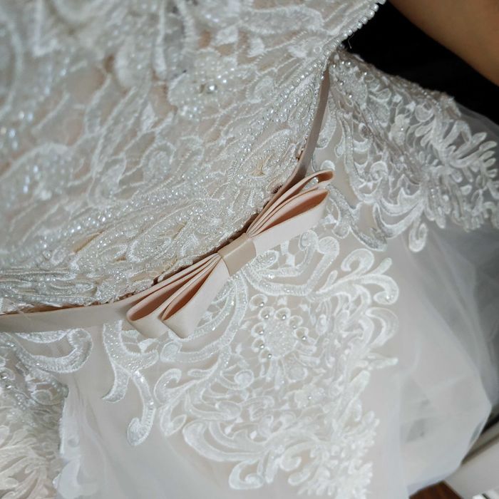 Ніжна весільна сукня