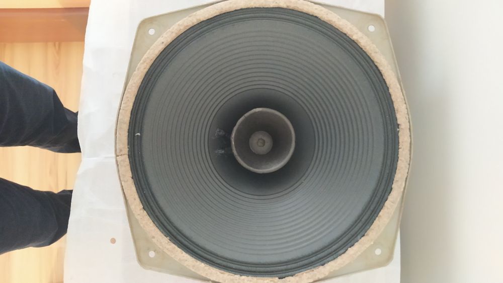 Продам динамик Rft L3401 .