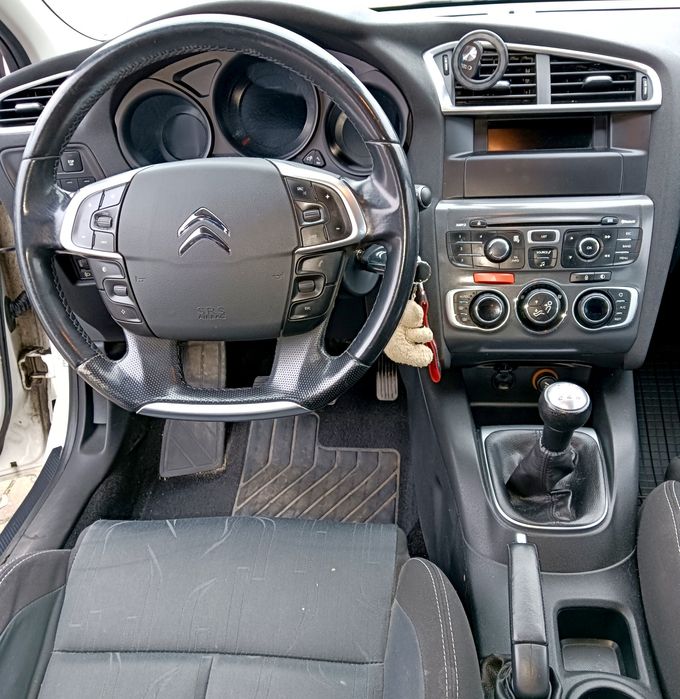 Citroen C4, rok 2011, po serwisie.