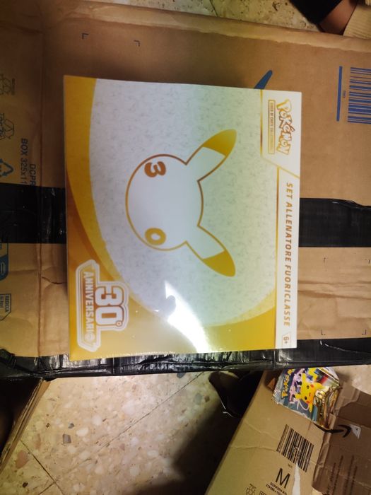 Pokémon 30th ETB