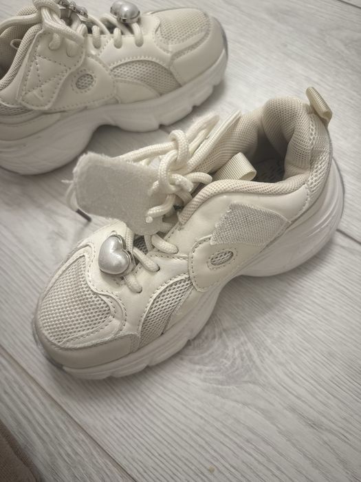 Кросівки для дівчинки