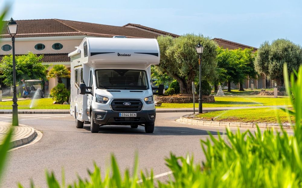 Nowe kampery wynajem benimar