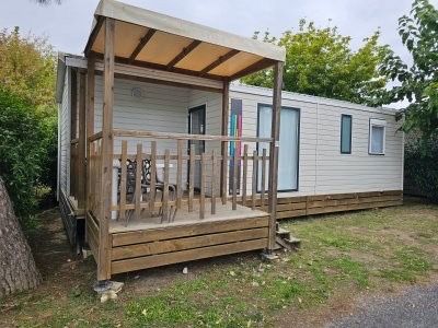 Alojamento para funcionarios e arrumos