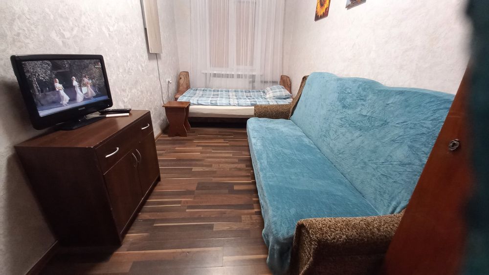 Подобова оренда, 2-х кім .квартира   900 грн. Біля тор. центру МАЙДАН