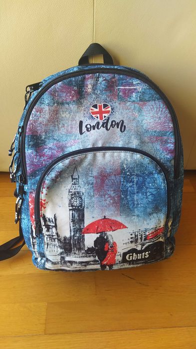 Mochila escolar GHUTS