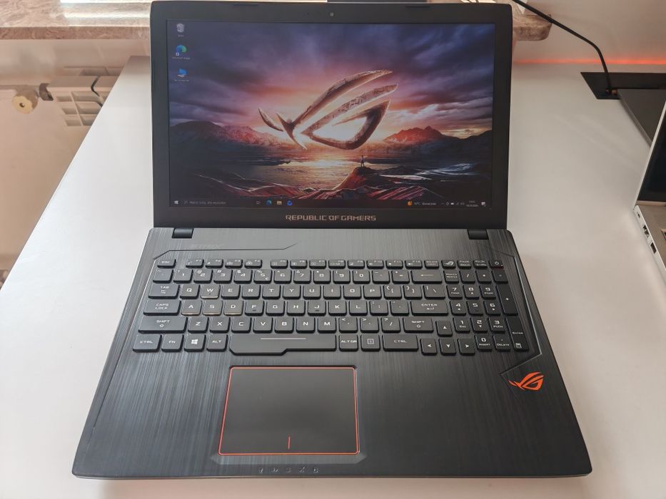Laptop gamingowy Asus GL553V I7 7gen  GTX1050Ti RGB 500SSD+1T Hdd 8 ram