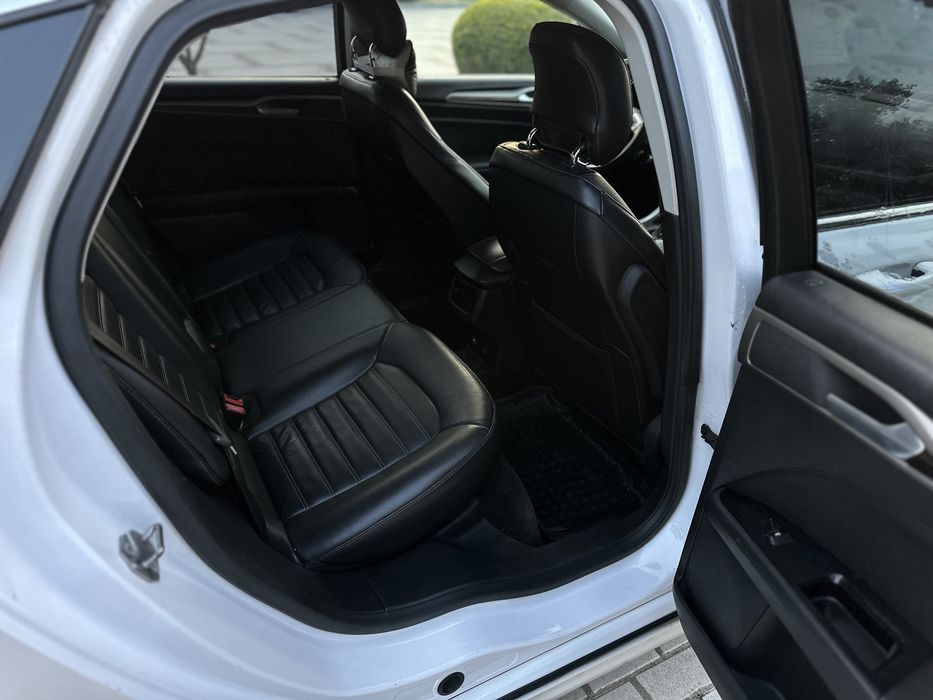 Ford Fusion HYBRID