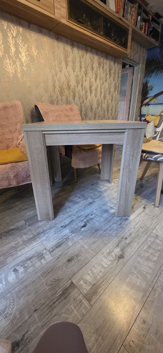 Stół,  dąb  sonoma 80x80 rozkładany  do 160cm)